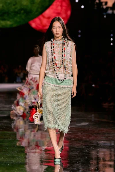 Look 76
